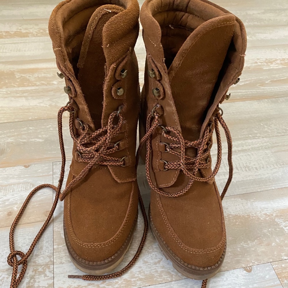Brown lace up boots
